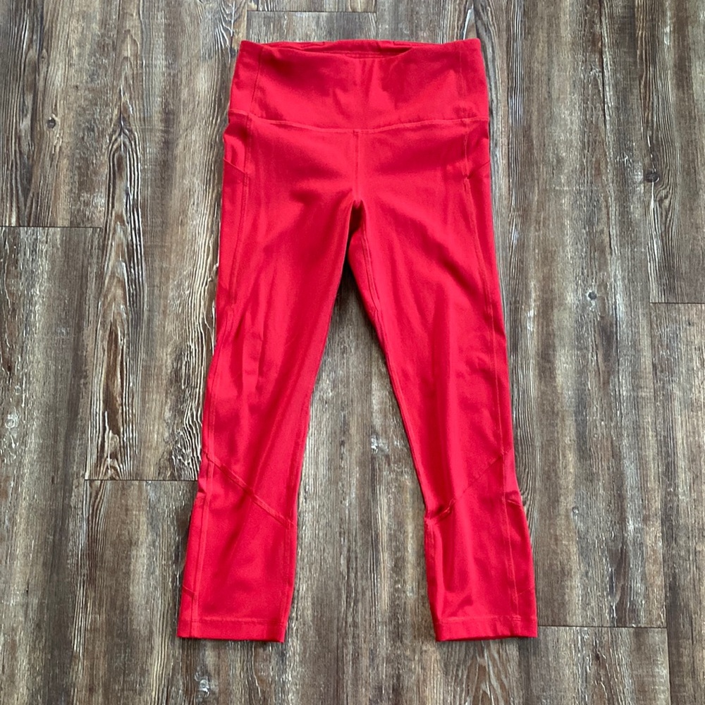 Lululemon pace rival